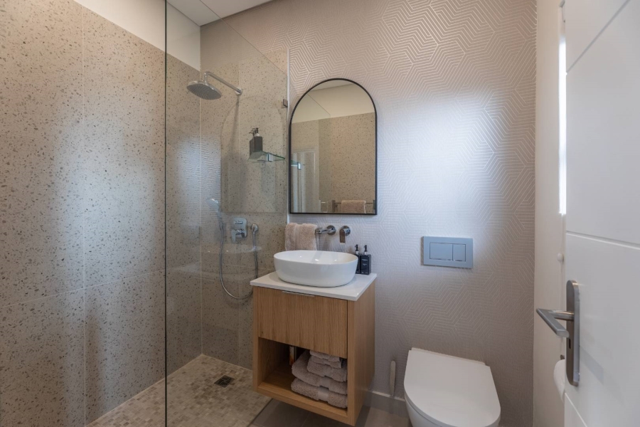 To Let 2 Bedroom Property for Rent in Sea Point Western Cape